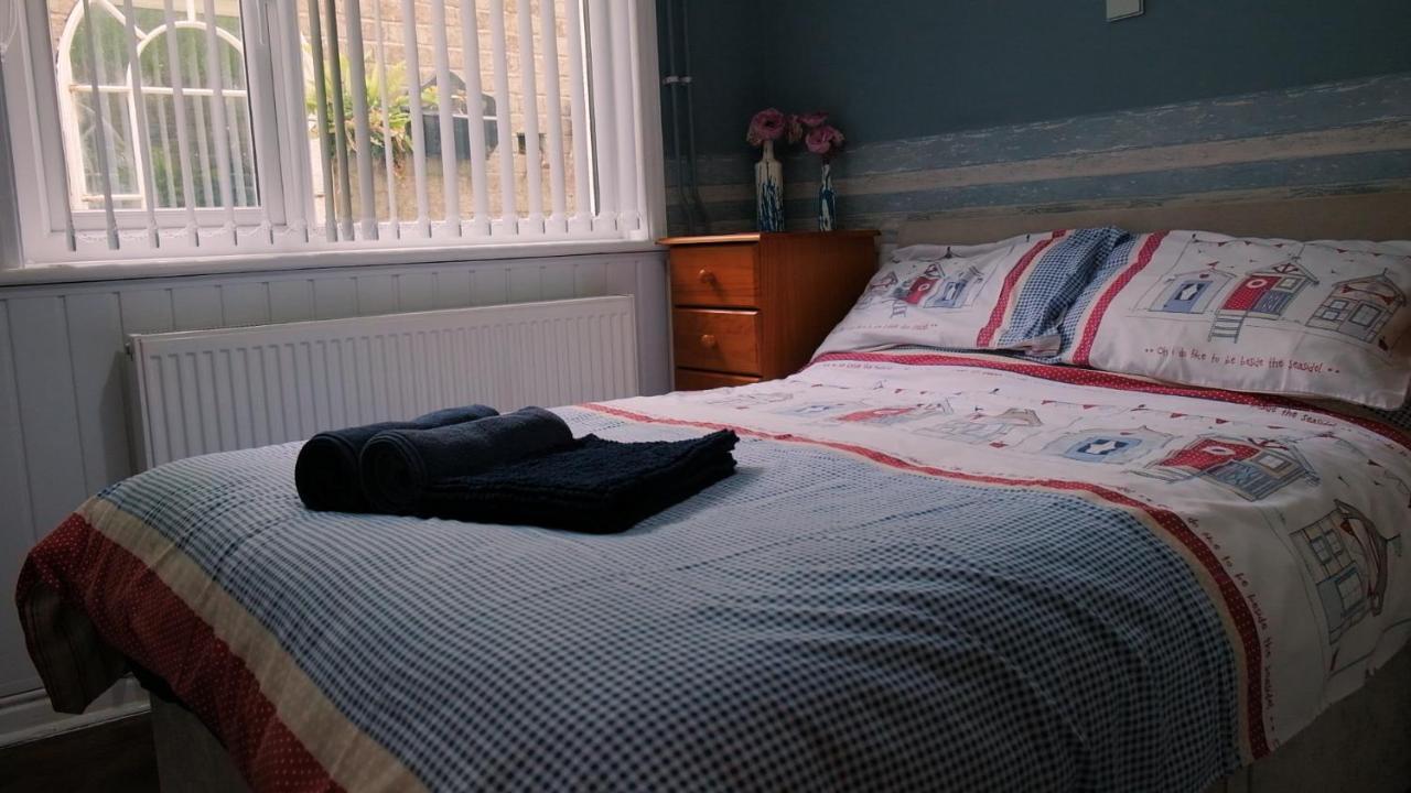 Commanders Cabin 'As Seen In Beyond Paradise' Looe Dış mekan fotoğraf