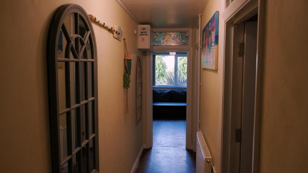 Commanders Cabin 'As Seen In Beyond Paradise' Looe Dış mekan fotoğraf